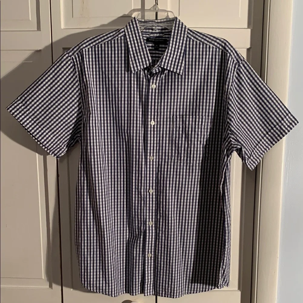 Banana Republic Blue & Grey Checkered Casual Button Down Shirt EUC